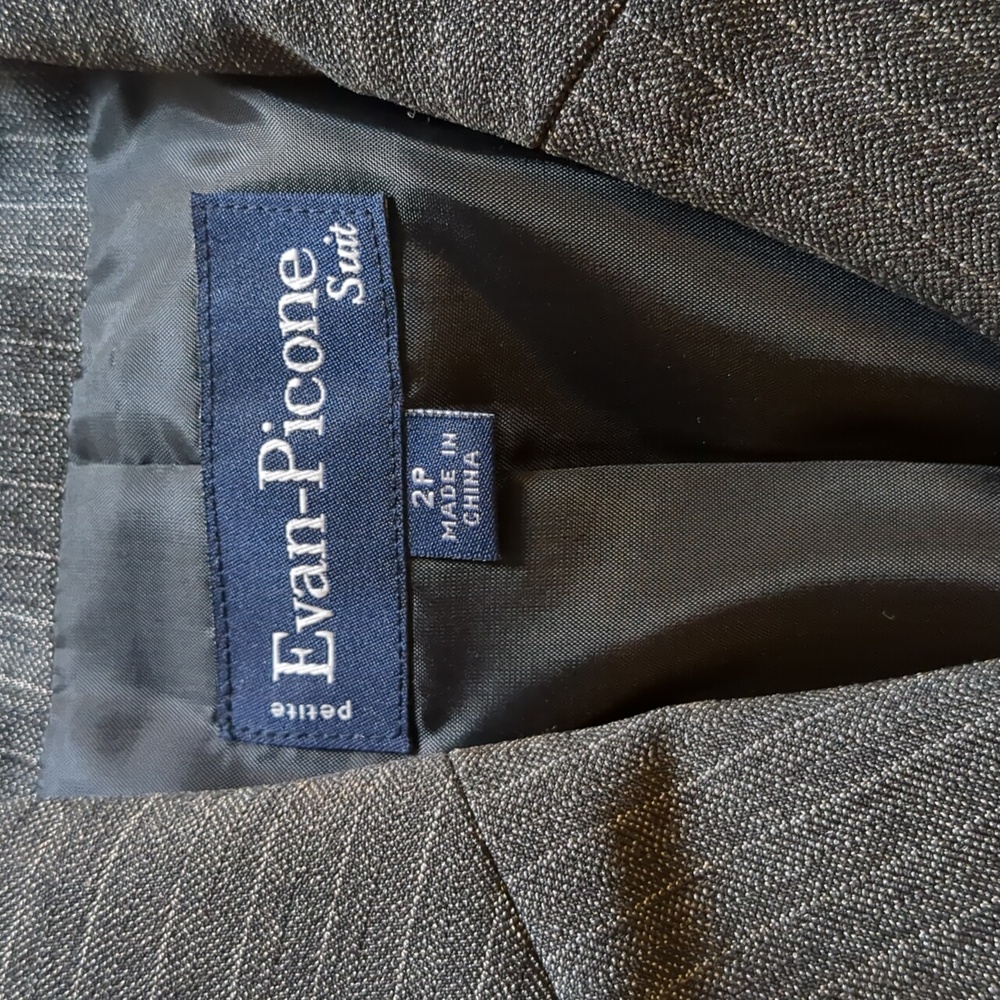 Evan-Picone pinstripe Suit! - Picture 4 of 11